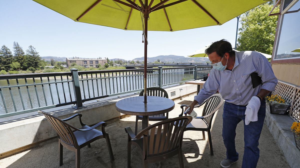 Gastronomia jest jedną z bardziej zagrożonych branż.