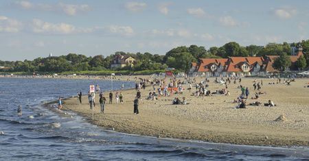 Zamknięte kąpieliska nad Zatoką Gdańską. To znaleźli w wodzie