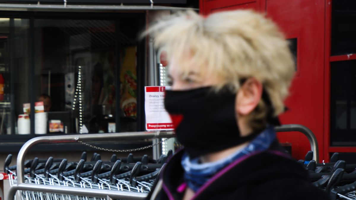 Maseczki z wulgarnym napisem (zdjęcie poglądowe)