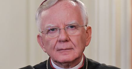 "Zejdź, człowieku, ze sceny". Krzysztof Gawkowski bezlitosny dla abp. Marka Jędraszewskiego