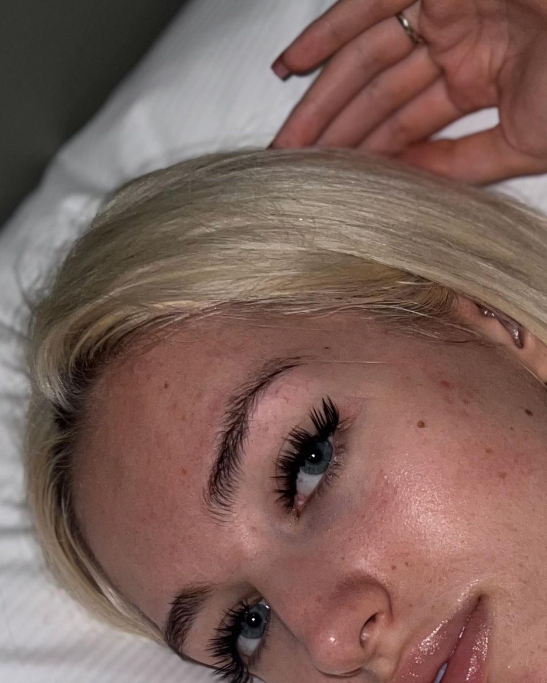 Caroline Derpienski w naturalnej odsłonie