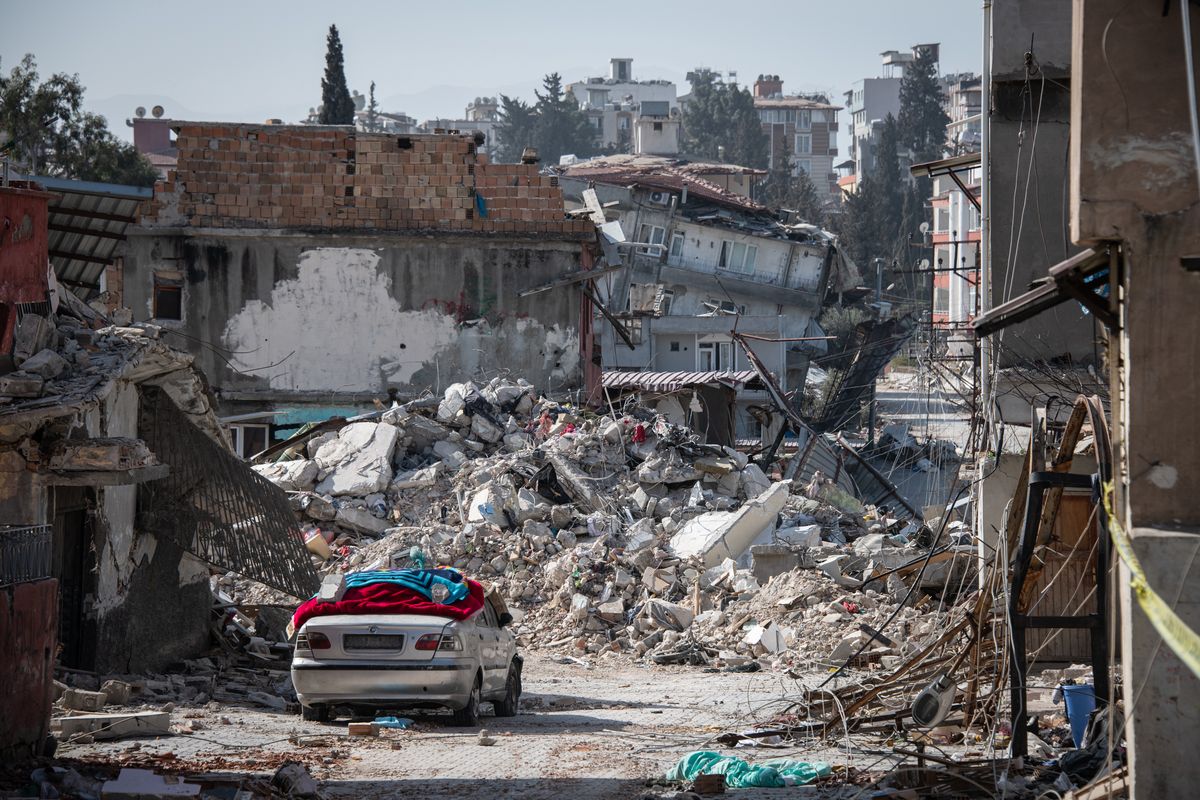 Turecki rząd przejął domy osób ocalałych z zeszłorocznego trzęsienia ziemi