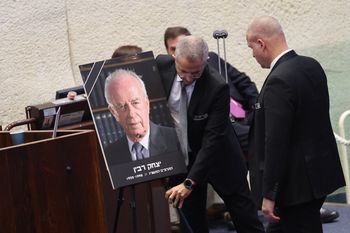 Mocne słowa prezydenta Izraela. "Kraj nad przepaścią"