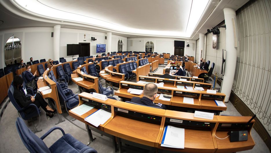 Senat. Rezolucja o współpracy z USA. PiS przeciwny. 