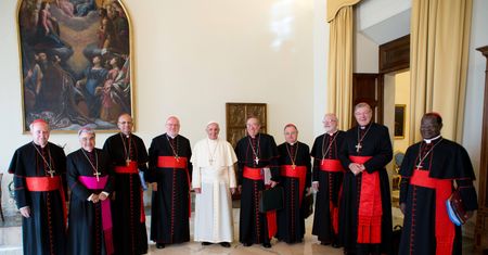Poruszenie w Watykanie. Nie żyje kardynał. Zmarł we Francji