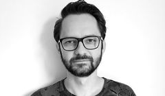 Paweł Wojtak w dziale kreacji os3