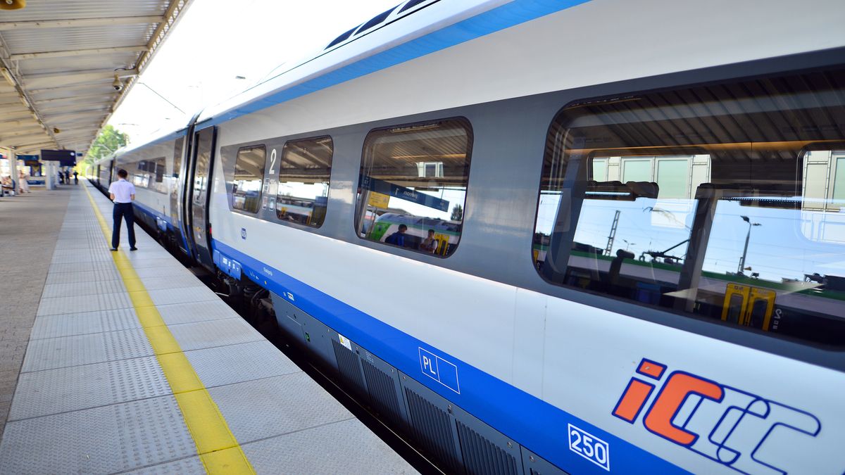 business, city, coach, commute, commuting, concept, editorial, electric, electric train, europe, logo, long-distance, machine, modern, motor, pendolino, pkp, pkp group, pkp ic, pkp intercity, platform, poland, polish, polish rail, polish state railways, rail, railroad, railroad station, railway, regional, sign, sleeper, sleeping car, station, subway, technology, track, tracks, train, train station, transport, transportation, travel, urban, vehicle, wagon, wagon lit, warsaw