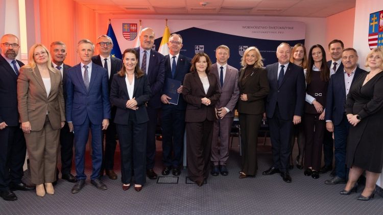 Mniejszy smog, niższe rachunki i piękniejsze miasta! Ponad 30 mln zł z funduszy europejskich trafi do 7 gmin w regionie