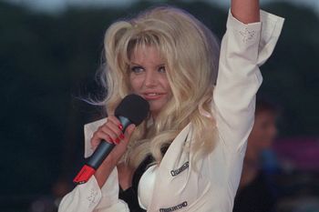 Nazywali ją "polską Pamelą Anderson". Była gwiazda Polsatu ciężko zachorowała