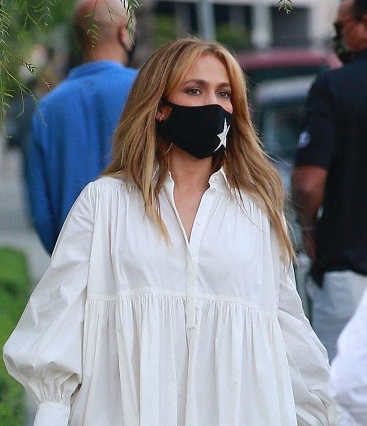 Jennifer Lopez zadaje szyku na ulicach Hollywood