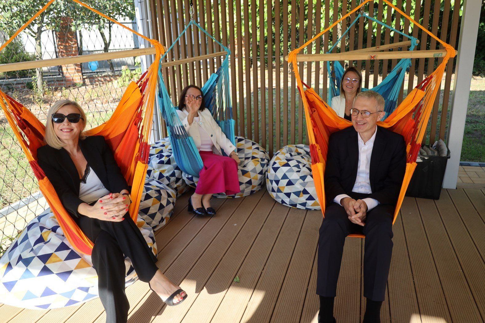 Zielona Klasa w SP nr 3 w Pleszewie ma być nie tylko miejscem do nauki na świeżym powietrzu, ale również strefą relaksu dla uczniów i nauczycieli