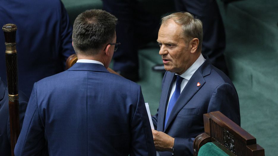 Donald Tusk i Szymon Hołownia idą na zwarcie w sprawie teki wice