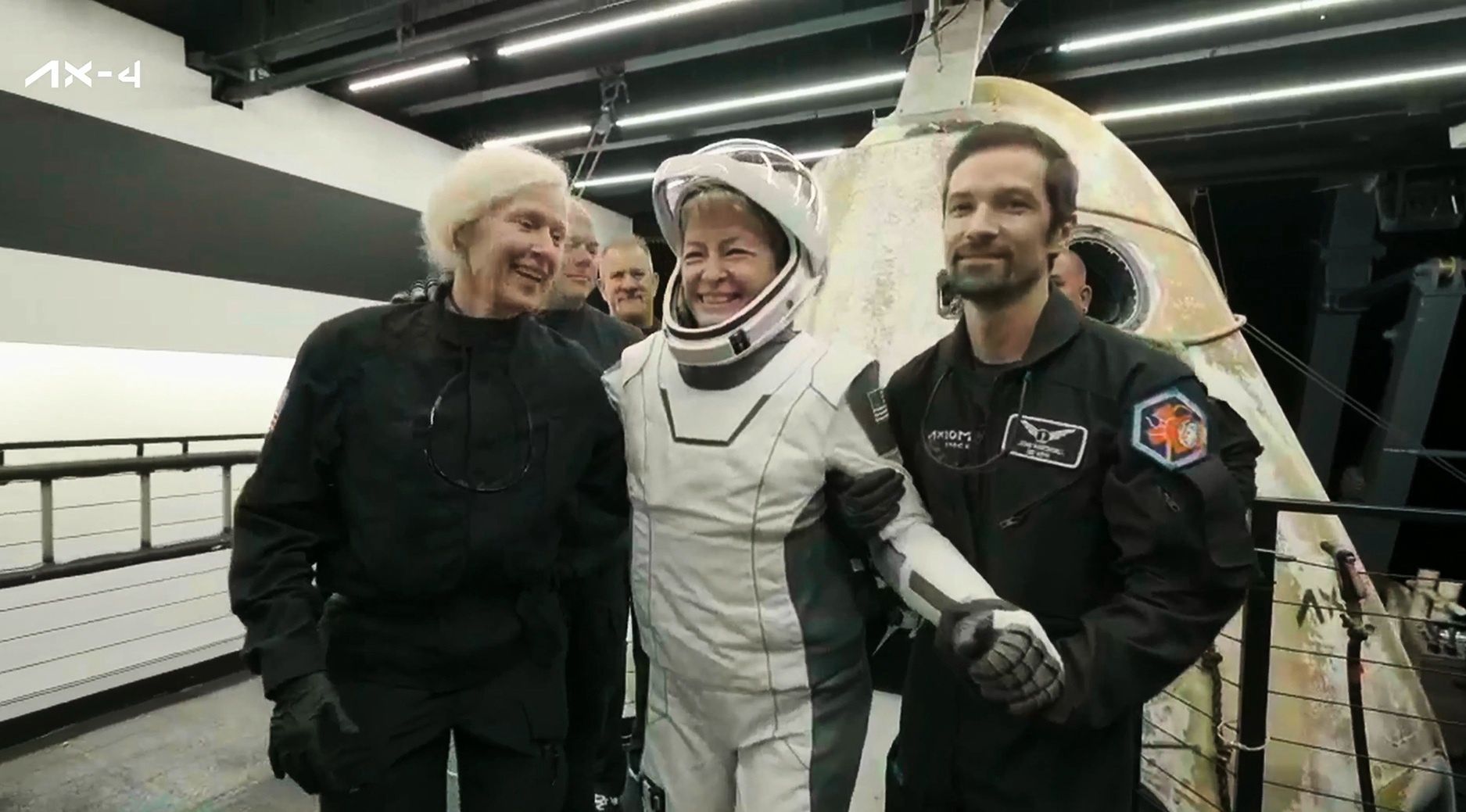 Peggy White, dowódczyni misji Ax-4, jako pierwsza opuściła kapsu
