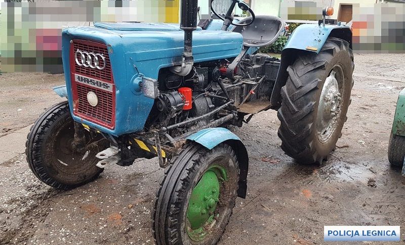 Legnica. Uciekał przed policjantami traktorem. Miał prawie 3 promile alkoholu we krwi