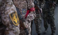 Irańska Gwardia potwierdza. "Nie zbliżać się do cieśniny"