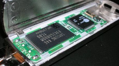 Karty pamięci będą trwalsze i zużywać mniej prądu 1