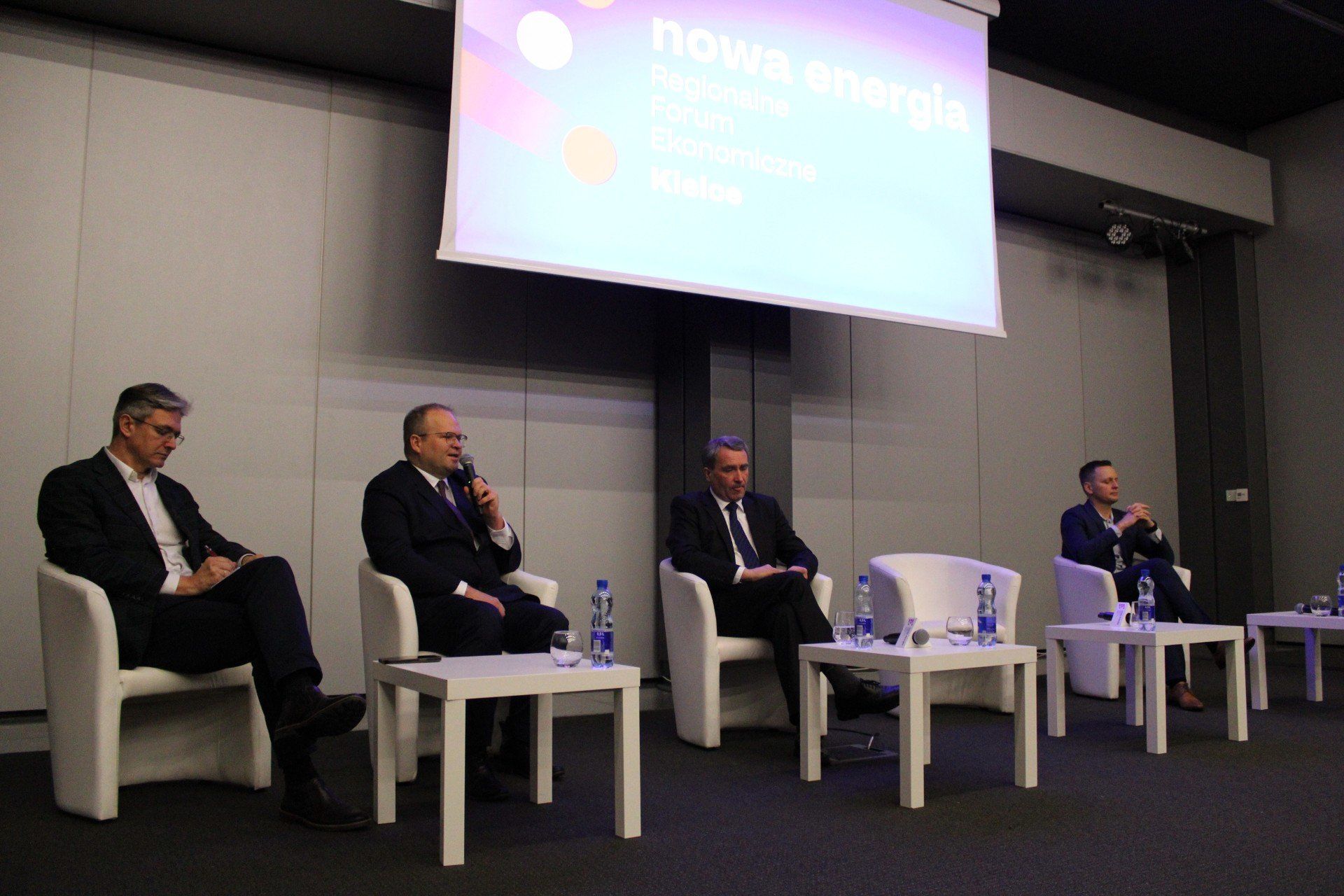 Zdrowie gwarantem długiego życia. Panel podczas Nowa Energia. Regionalne Forum Ekonomiczne Kielce 2025 - Medycyna Przyszłości.