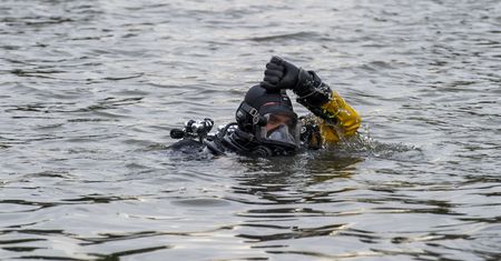 Tragedia na Mazurach. Szukają zaginionego rybaka