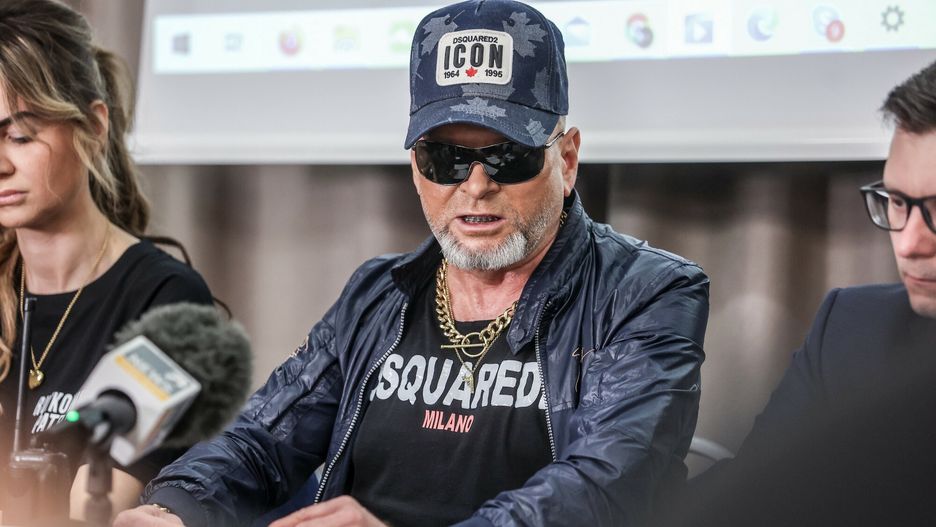 Krzysztof Rutkowski z nową fryzurą