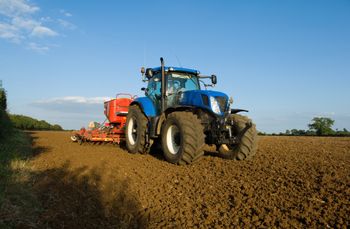 Emerytura dla rolnika. Tyle wynosi dla osób z 30‑letnim stażem