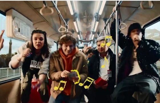 Zdrapka promowana rapem