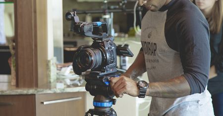 Darmowe lekcje od filmowców z Pixara po polsku – jak działa kamera?