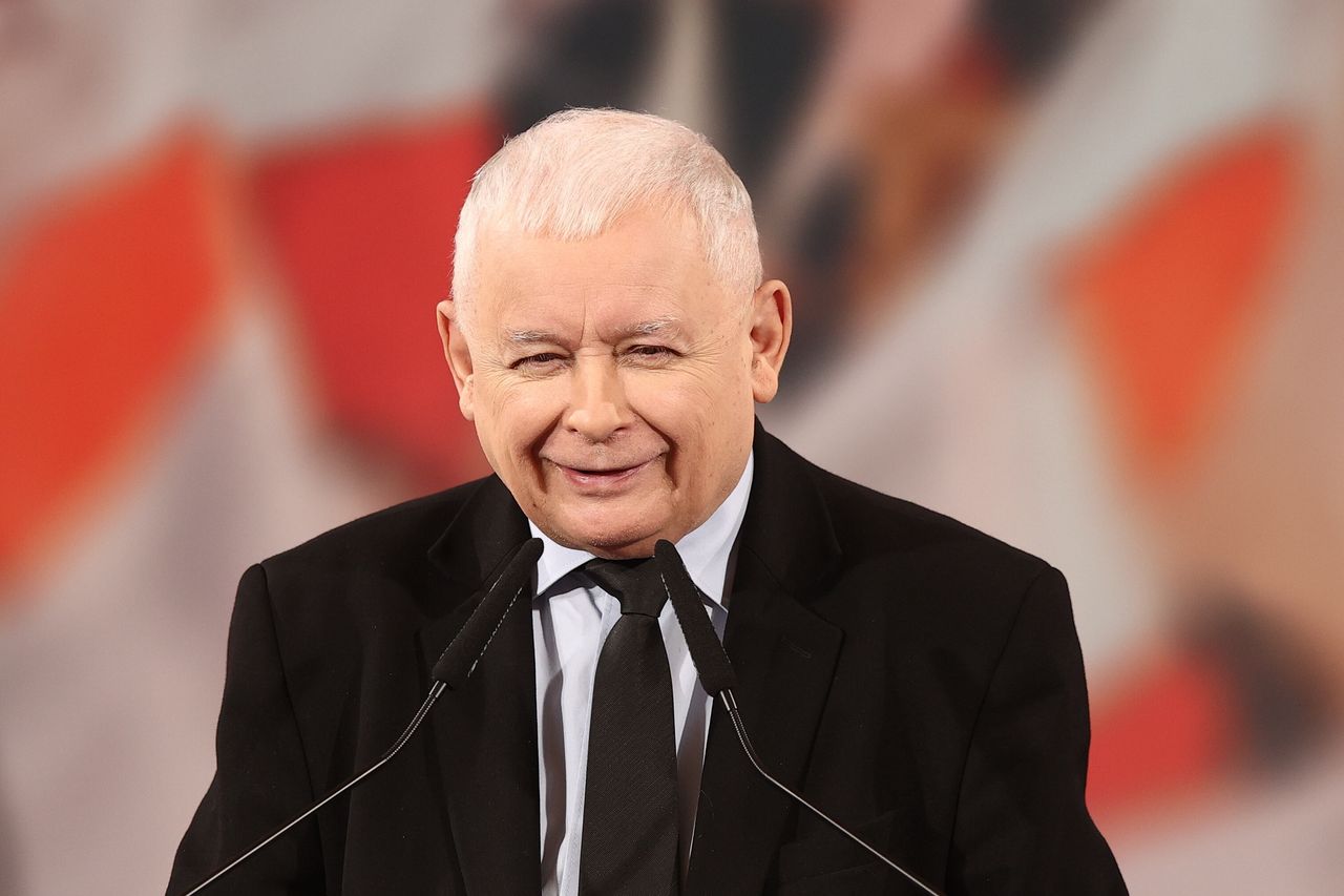 Kaczyński zakpił z szefa MON. "Szanowni państwo, tygrys"