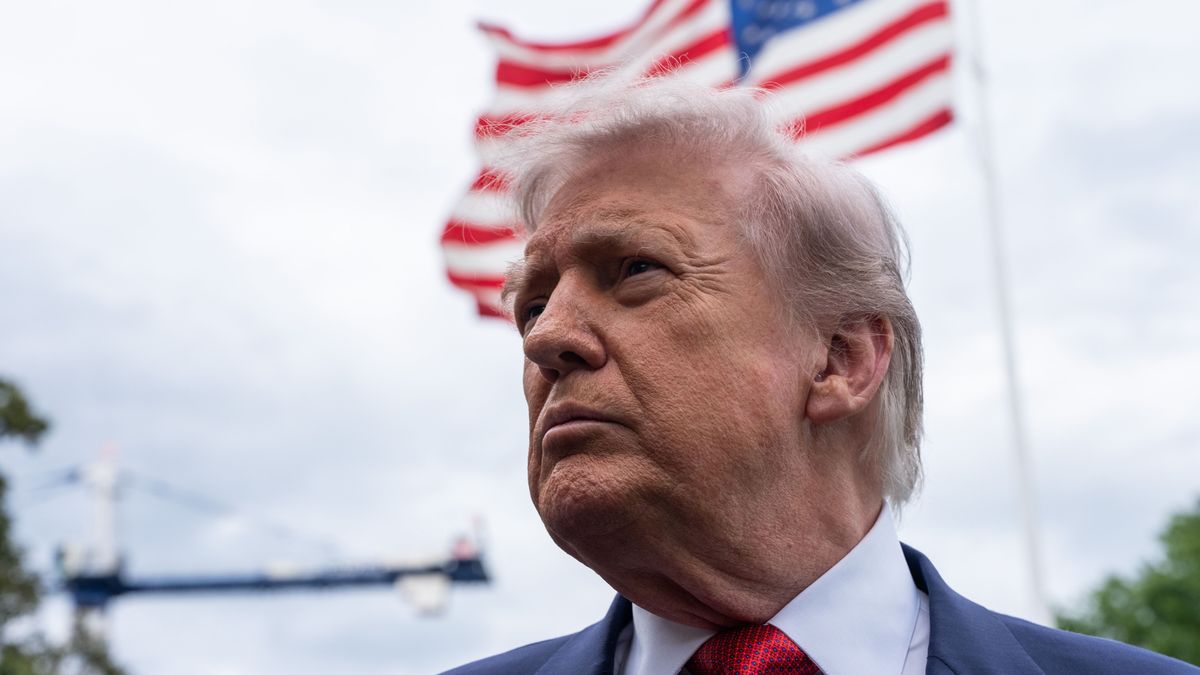 Hiszpanie komentują - Polska nadal stawia na Donalda Trumpa