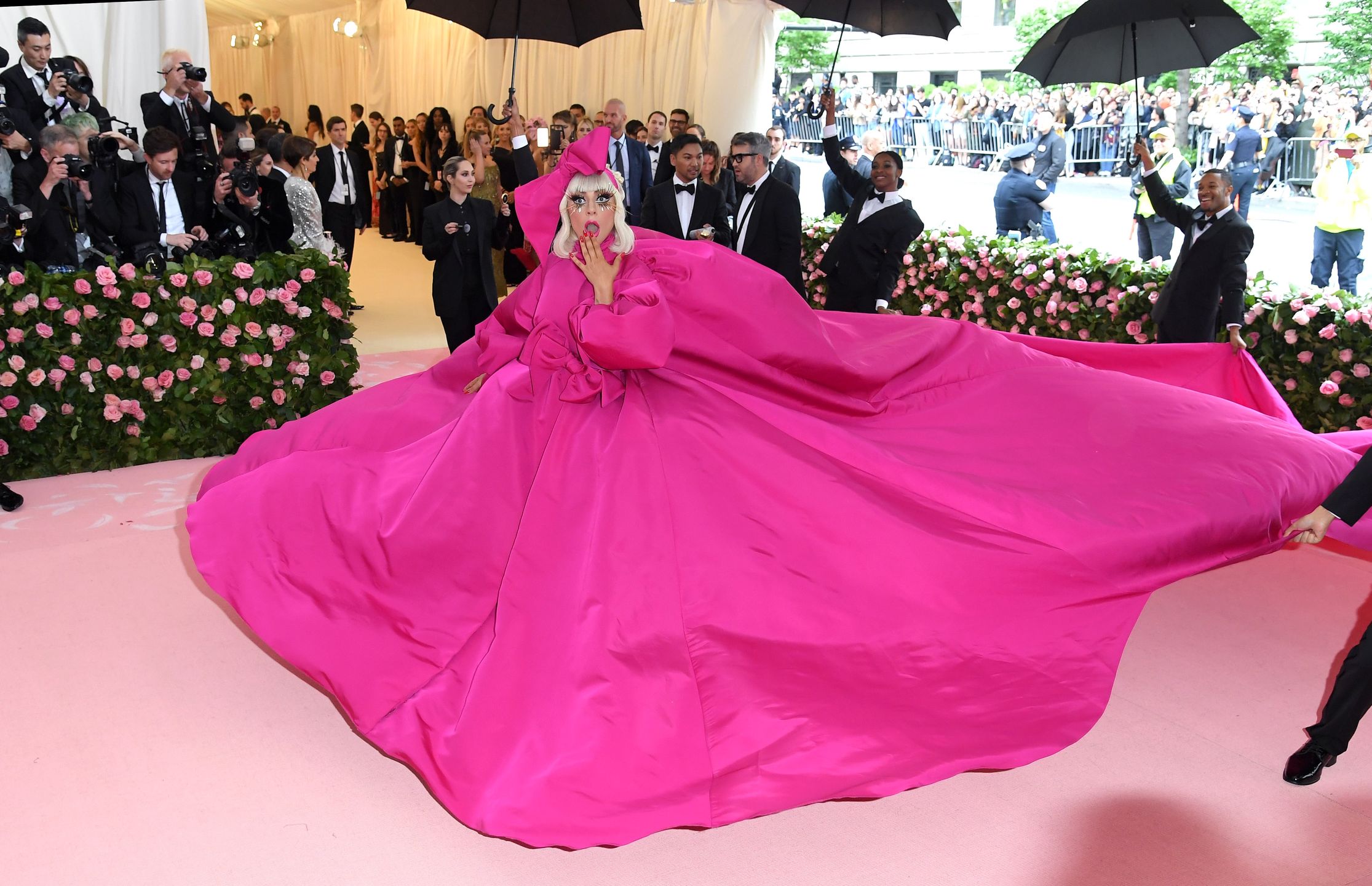Lady Gaga zaprezentowała się w czterech kreacjach 