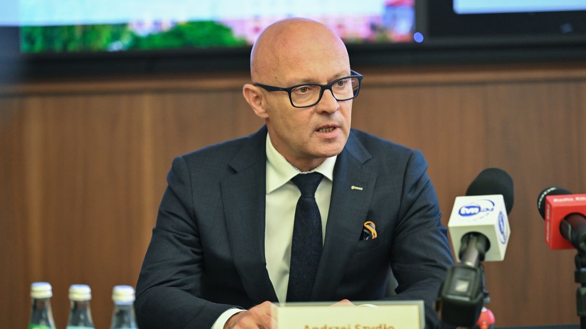 Andrzej Szydło
Maciej Kulczyński
KGHM, obniżenie podatku, polska, portret, Prezes Zarządu, przemysł, siedziba spółki w Lubinie, wydobywczy, podatek