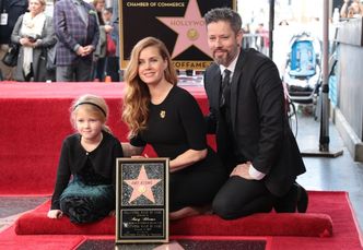 Amy Adams z mężem i córką odsłania swoją gwiazdę w Hollywood (ZDJĘCIA)