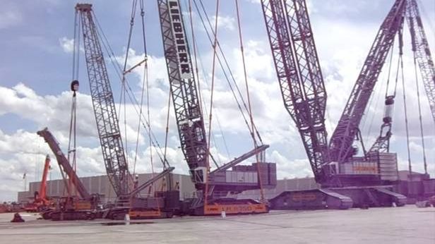 Budowlana „Incepcja”. Ile dźwigów podnoszących dźwigi może podnieść dźwig? 1