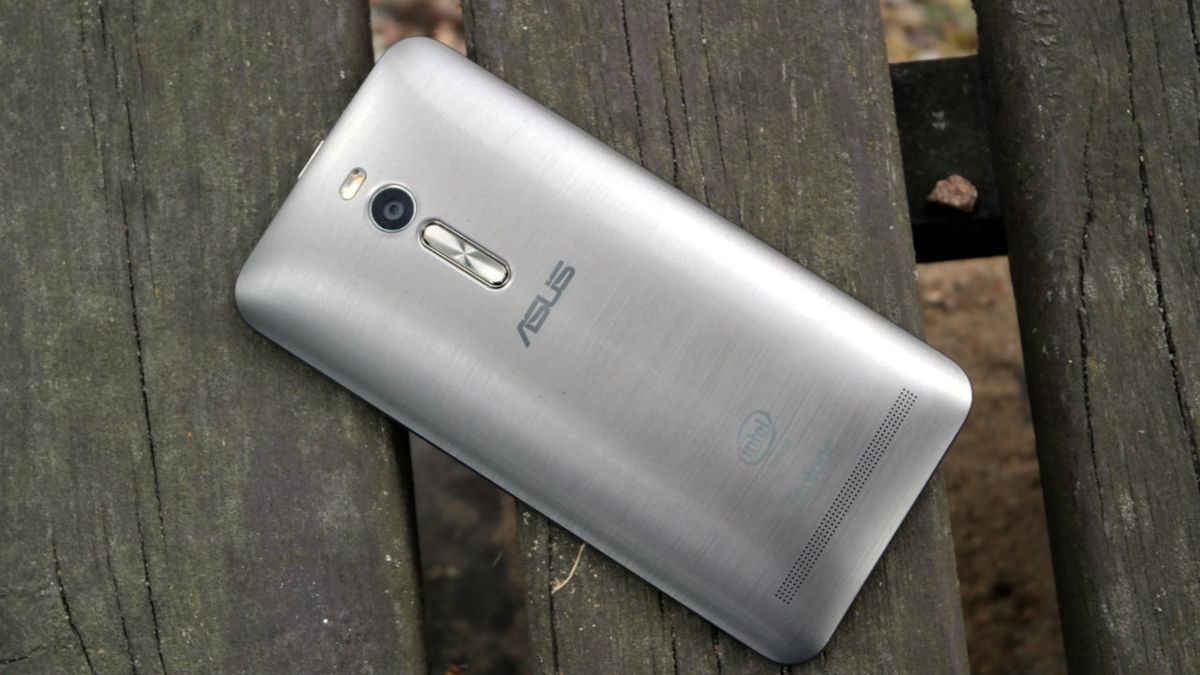 Dwa warianty Asusa ZenFone'a 3 pojawiły się w sieci 1