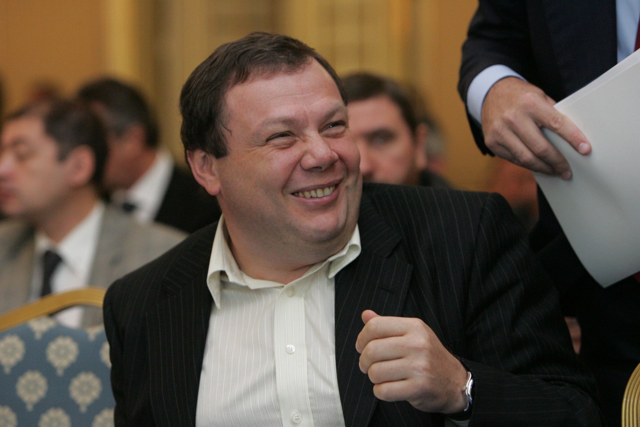 Rosyjski oligarcha ubolewa nad sankcjami: "NIE MAM JAK ZAPŁACIĆ SPRZĄTACZCE"
