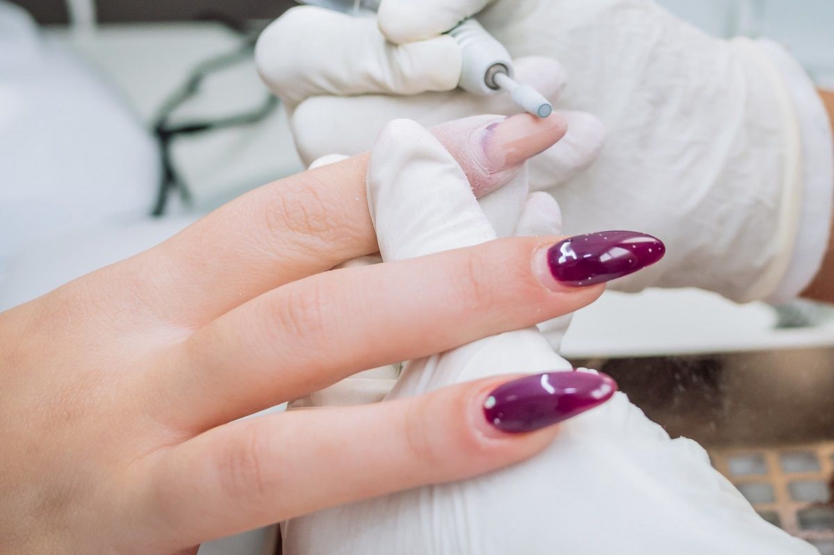 Outsmarting nail regrowth: how to ace hybrid manicures