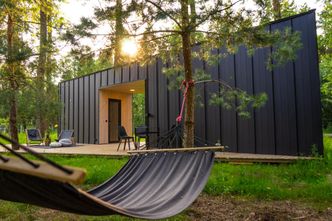 Jedyny taki dom w Polsce. Ma tylko 3 ściany. Da się tam mieszkać?