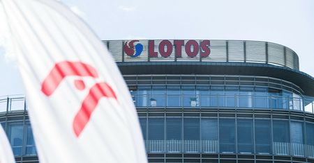 "Ułamek wartości". Pozywają Orlen ws. przejęcia Lotosu