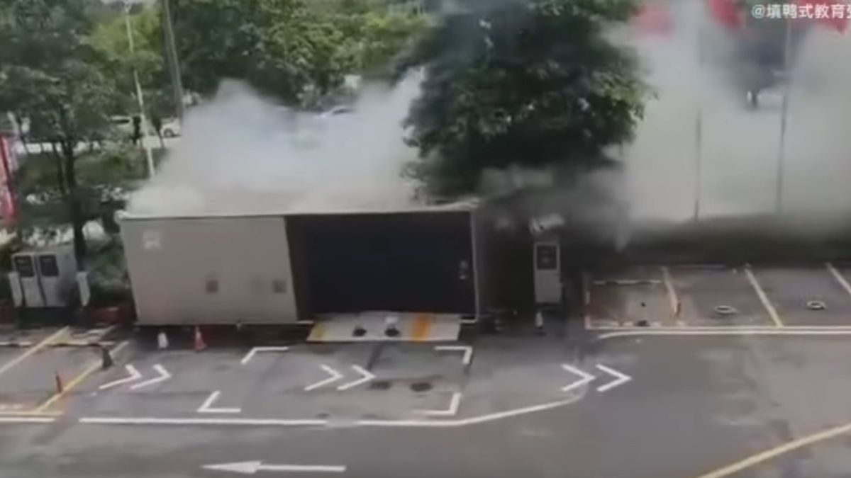 W miejscowości Jiangmen w Chinach doszło do pożaru na stacji wymiany baterii 