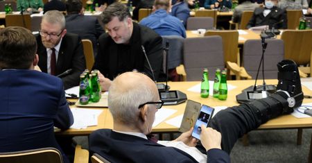 Korwin-Mikke znowu zaskoczył w Sejmie. "Za czasów Leppera to jednak był Wersal"