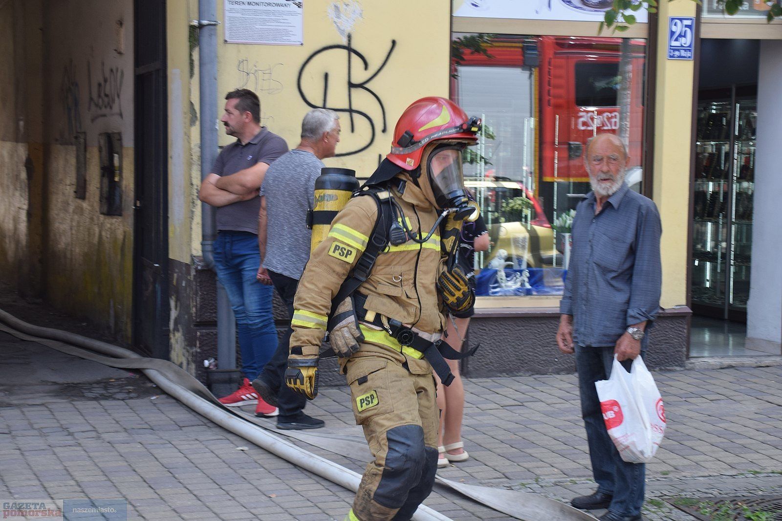 Pożar kamienicy przy ulicy 3 Maja we Włocławku