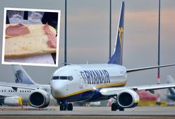 Kupiła kanapkę w samolocie. Na widok jej zawartości oniemiała