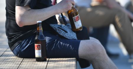 Alkohol po szczepieniu? Jednoznaczna odpowiedź ministra zdrowia