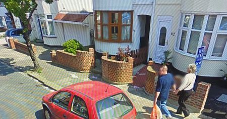 Wzruszające odkrycie na Google Maps. To jego rodzice. Teraz nie żyją