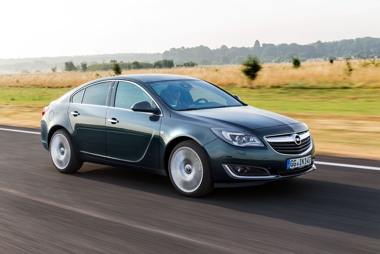 Ciężki Opel Insignia radzi sobie dobrze z przyspieszaniem pod warunkiem, że ma mocny silnik. Jednym z lepszych źródeł napędu jest benzyniak o mocy 250 KM.