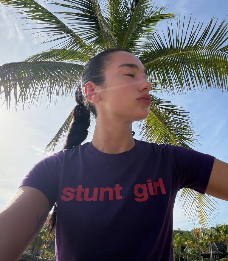 Dua Lipa i jej pocztówki z wakacji