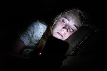 Podał się za nastolatkę i porozmawiał z czatem AI. Efekt go zmroził