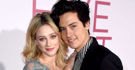 Cole Sprouse z "Riverdale" dojrzale o rozstaniu z Lili Reihart: "Zawsze będę się cieszyć, że miałem szansę się zakochać"
