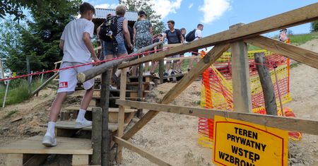 Przejście na Gubałówkę zagrodzone. Trzeba płacić