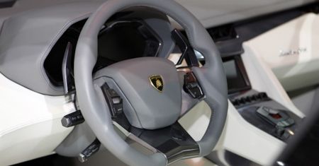 Lamborghini Estoque od środka