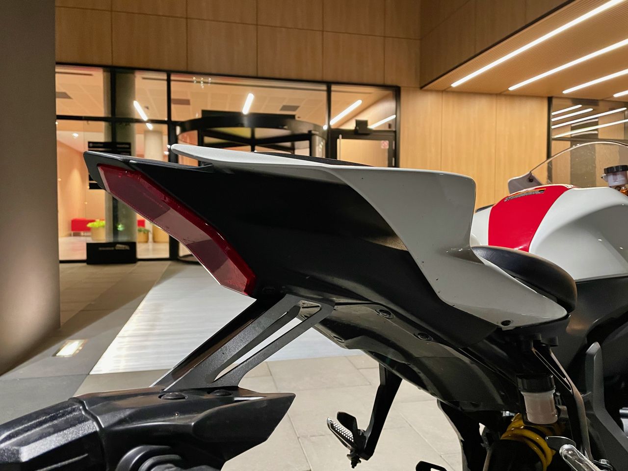 Yamaha R7